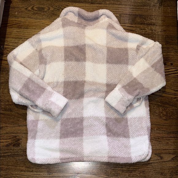 Cozy Plaid Jacket - Picture 2 of 5